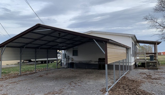 The Cabin at Reelfoot. Cozy 4bedroom double wide with WiFi, AC.
