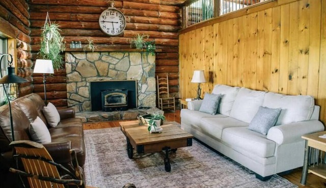 The Cabin at Sleepy Hollow Farm