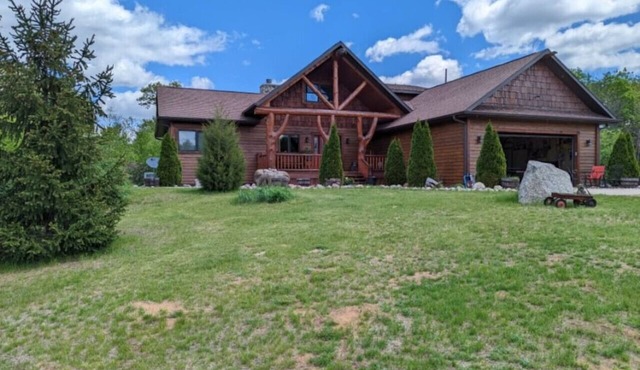 The Cabin at The Land of the Yellow River Rentals