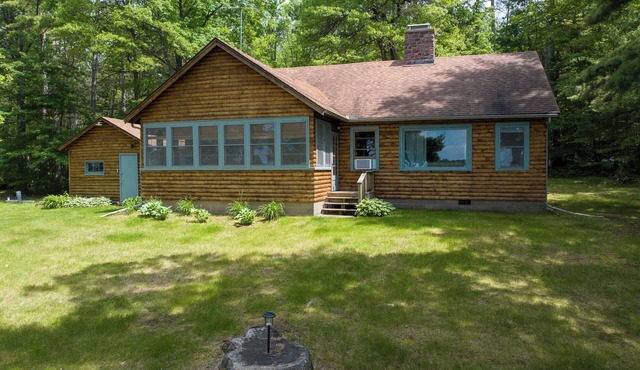The Cabin- cozy cottage on the sandy shores of the Chippewa Flowage