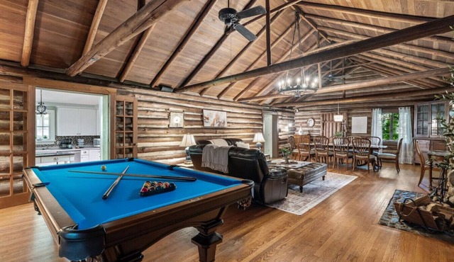 The Cabin - Fire Pit, Pool Table, Spacious