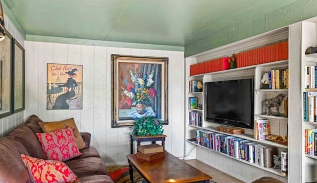 The Cabin is your home away from home, All you need for a comfortable stay +