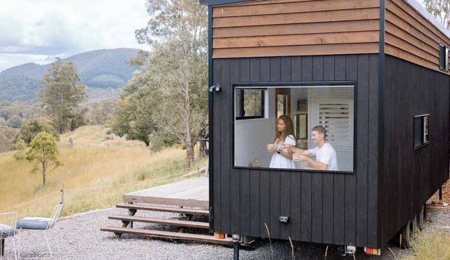 The Cabin@KC. Peaceful Tiny Home Escape on 60 Acres near Mapleton