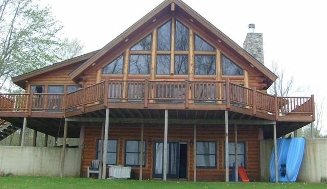 The Cabin on Great Bear Lake! Perfect for family vacations!