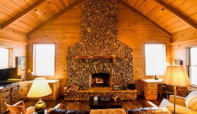 The Cabin on Teel Mountain