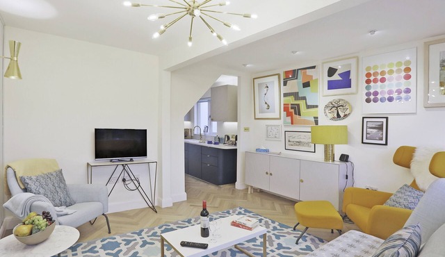 The Cabin - Two Bedroom House, Sleeps 4