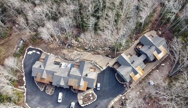 The Cabins at Buckeye Creek at Eagles Nest - full retreat!