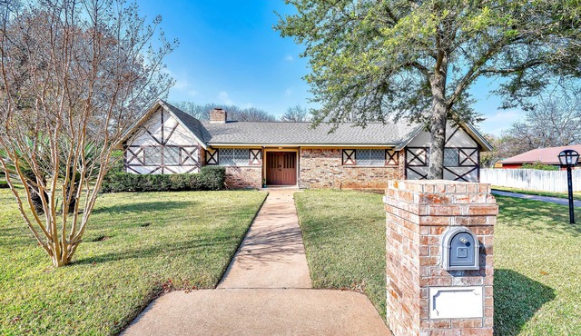 The Cactus Casa Uno - Next to Lake Waco - 15m to Downtown Waco - PET FRIENDLY