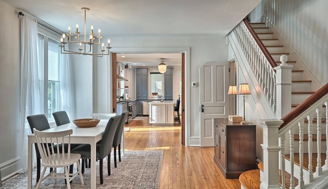 The Camp Hill House - airy, elegant, comfortable