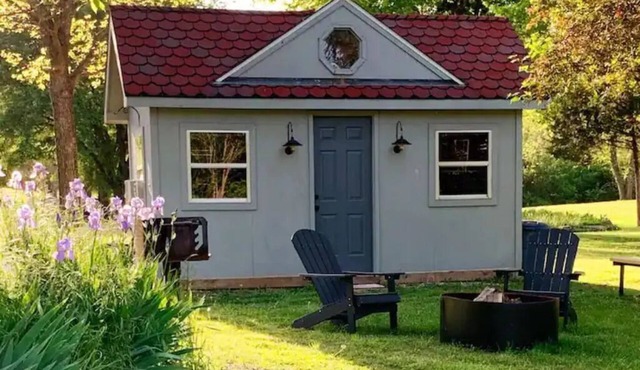 The Camper’s Cabin W/Bunk Bed