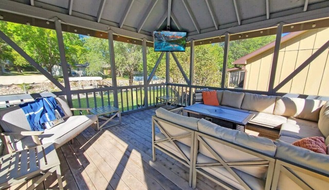 The Canal Cottages off West Lake Okoboji