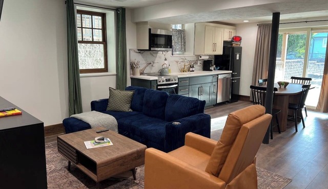 The Candlelight Cellar on 10th | Fourplex