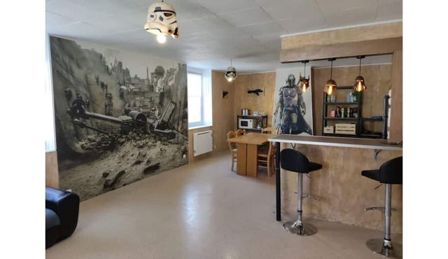 The Cantina of Mos Essey/ Madine Lake