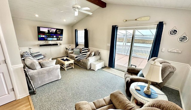 The Canvas Cove Bay View