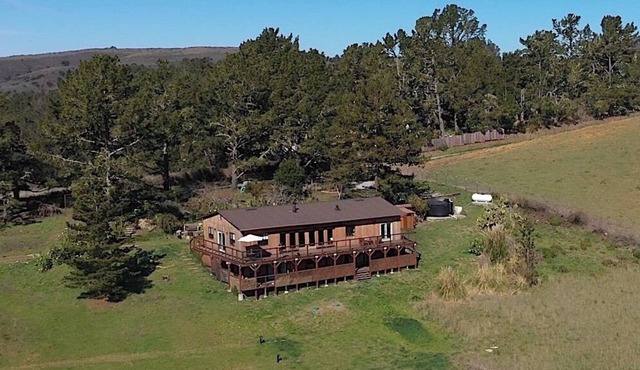 The Canyon View House at Lobitos Creek Ranch near the beaches and redwoods