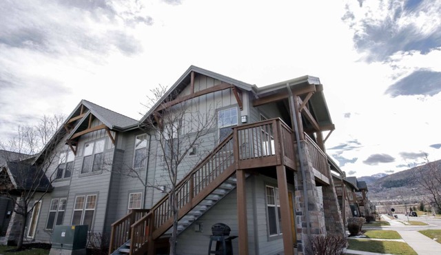The Canyons - Fox Point Townhome A