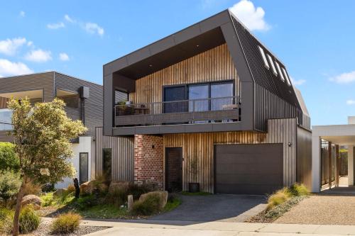 The Cape Sanctuary - Eco Living Beachside Haven