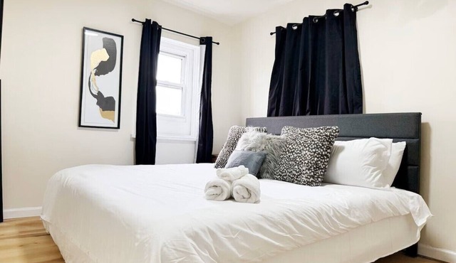 The Cardinal 810 D -3BR-1BA Aptn