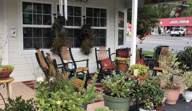 The Cardinal Inn