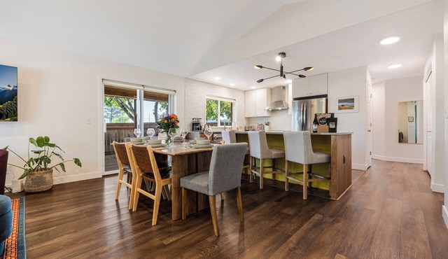 The Carlton Crush Pad ~ Where Your Wine Country Getaway Comes to Life