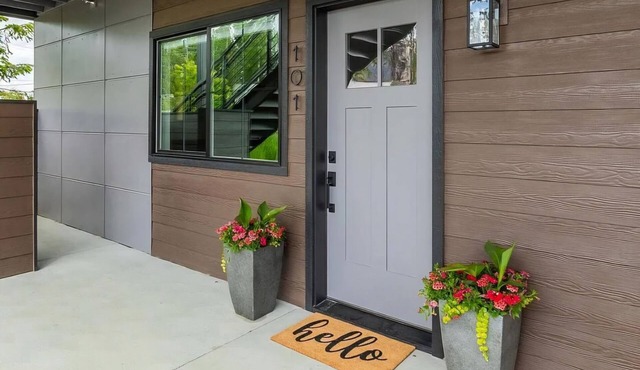 The Carnelian Condo- Centrally Located 2 Bedroom Condo in Ponderay