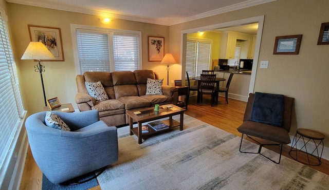 The Carolina Place, walking distance to downtown