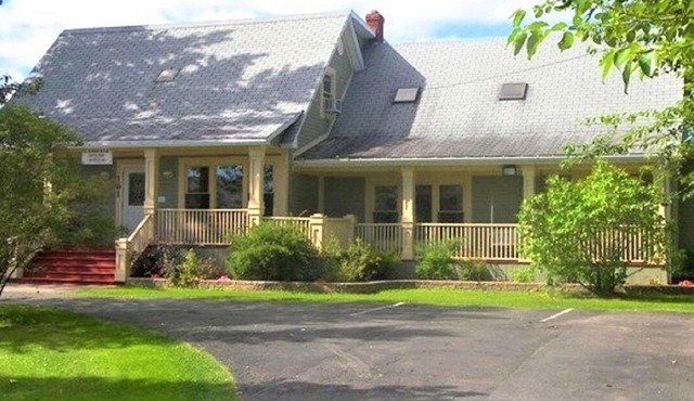 The Carriage House Inn