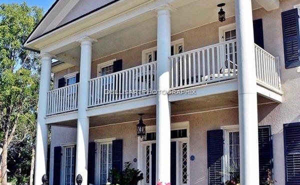 The Carriage House Flat - Downtown Paris Canada
