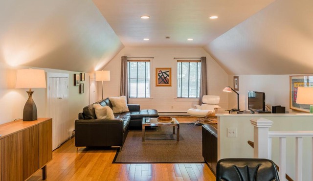 The Carriage House Loft