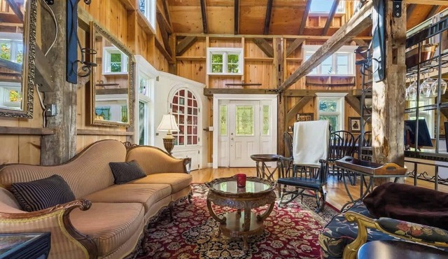 The Carriage House! S