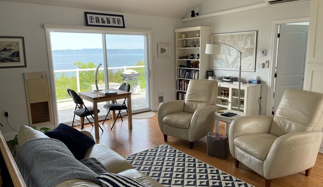 The Carriage House - Your own piece of paradise