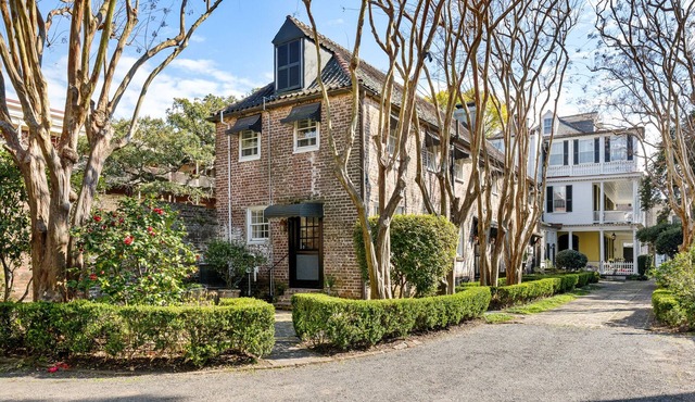 The Carriage Houses | Historic Charleston!