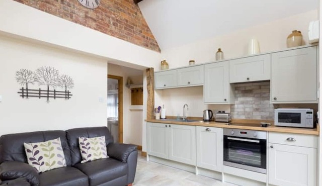 The Cart Barn ground level barn conversion cottage in Warwickshire