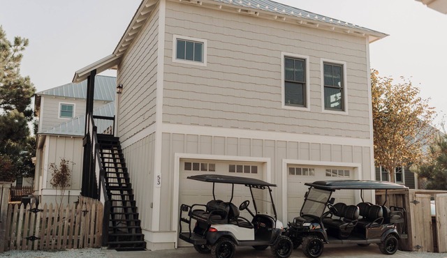 The Cart House Sleeps 21 2 Homes Golf Carts