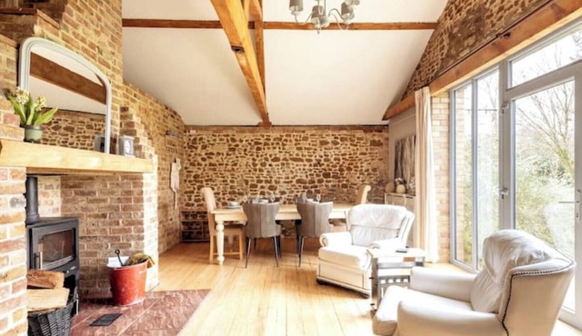 The Cart Lodge - Relaxing Rural spa Break