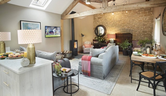 The Cart Shed A charming barn conversion that has been refurbished to an exceptional standard.