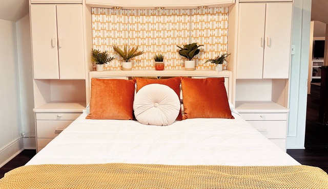 The Carter Loft- Near Downtown!