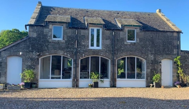 The Carthouse (Luxury 2 bed with private hot tub)