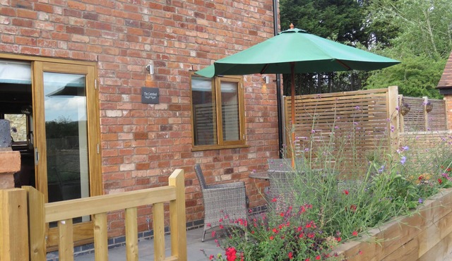 THE CARTSHED, pet friendly in Defford