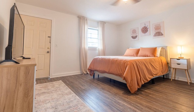 The Cartwright House*NewRemodel*WiFi*5Min>Airport