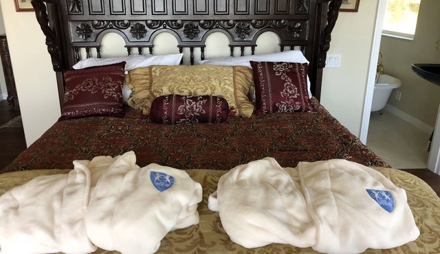 The Castle Inn of the Lost Coast King Suite