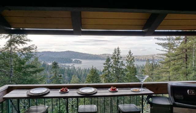 The Castle | Majestic Lake View | Soak