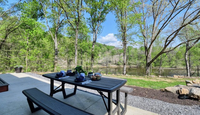 The Cataloochee Tiny Home on the Pigeon River
