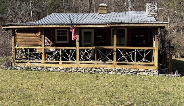 The Cedar Cabin at Center Hill Lake