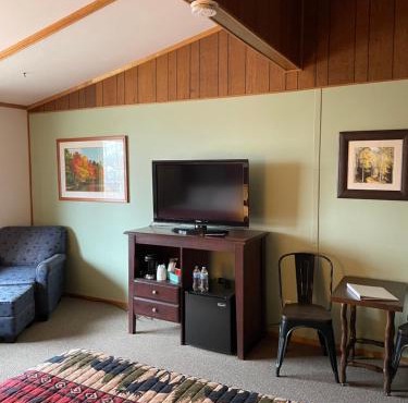 The Cedar Lodge