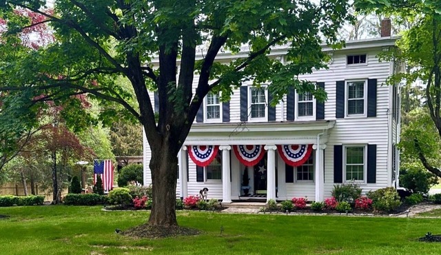 The Celebration Stay:nPerfect for friends & family