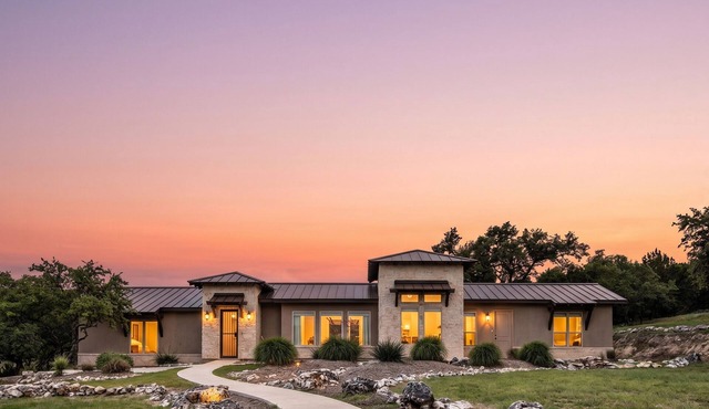The Century Oak: 3-Unit Estate next to Remi's Ridge & Hayes Hollow