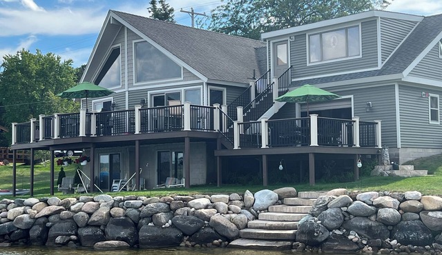 The Chalet on Beautiful Lake Charlevoix w/Docking