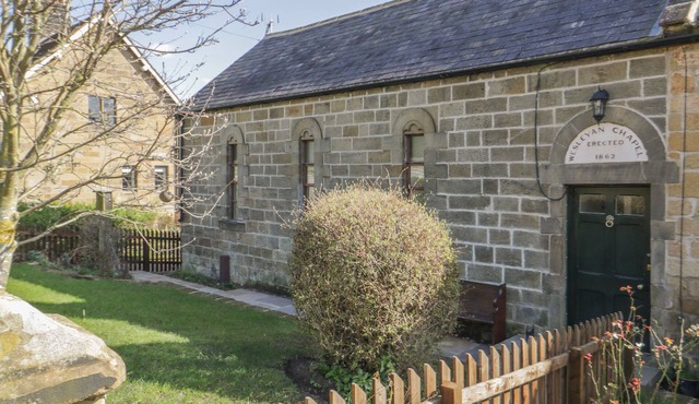 THE CHAPEL, pet friendly, with a garden in Saltburn-By-The-Sea