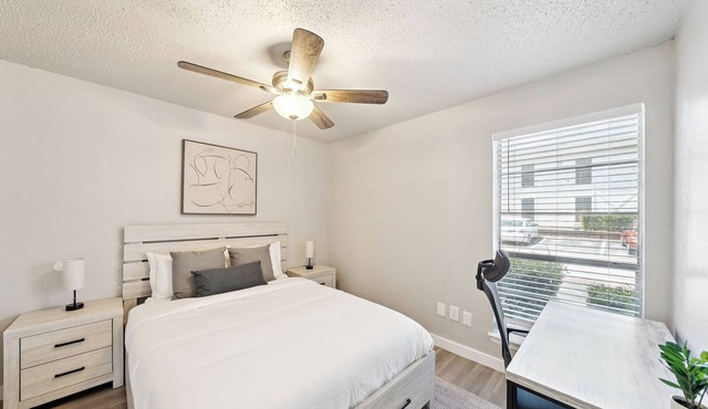 The Charlie 4147 I Spacious and Comfy 1 Bed 1 Bath